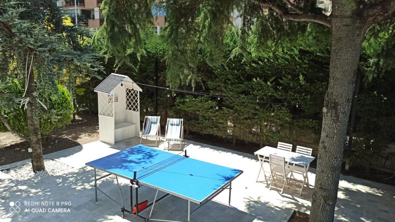 Villa Mary - Apartments Трани Экстерьер фото