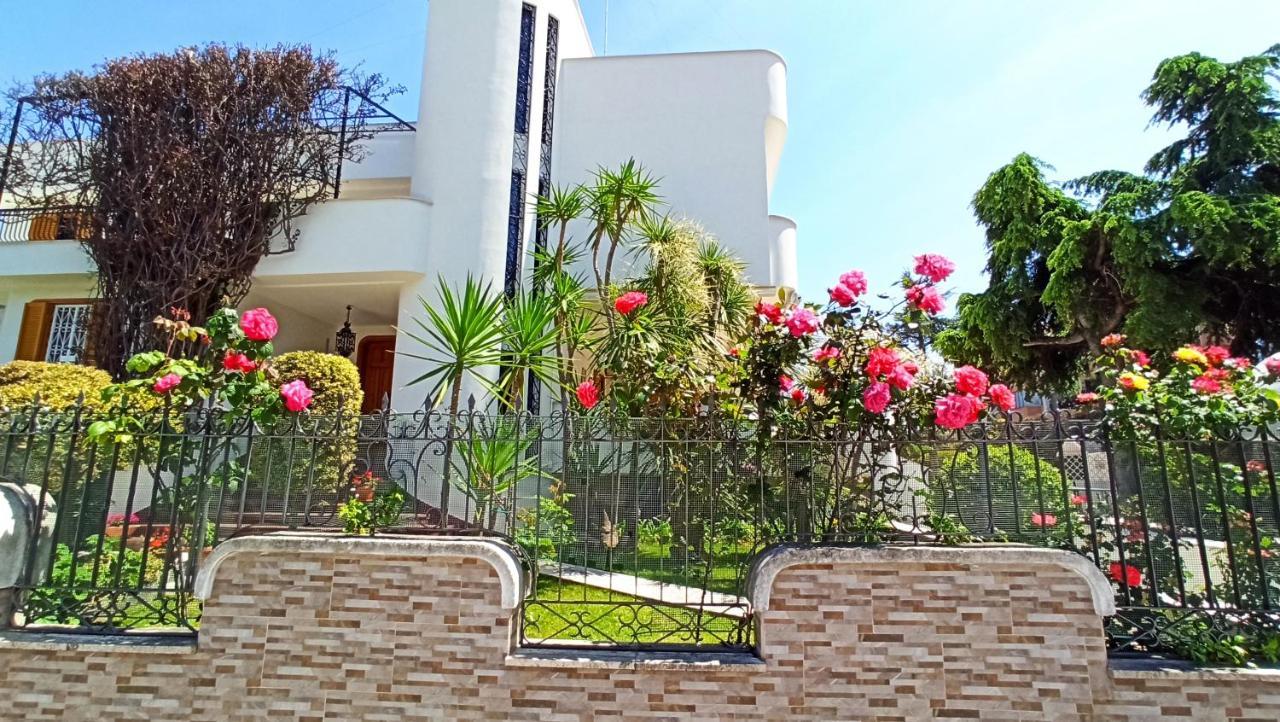 Villa Mary - Apartments Трани Экстерьер фото