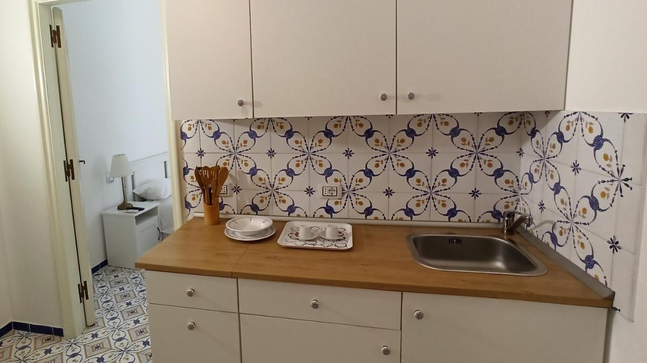 Villa Mary - Apartments Трани Экстерьер фото