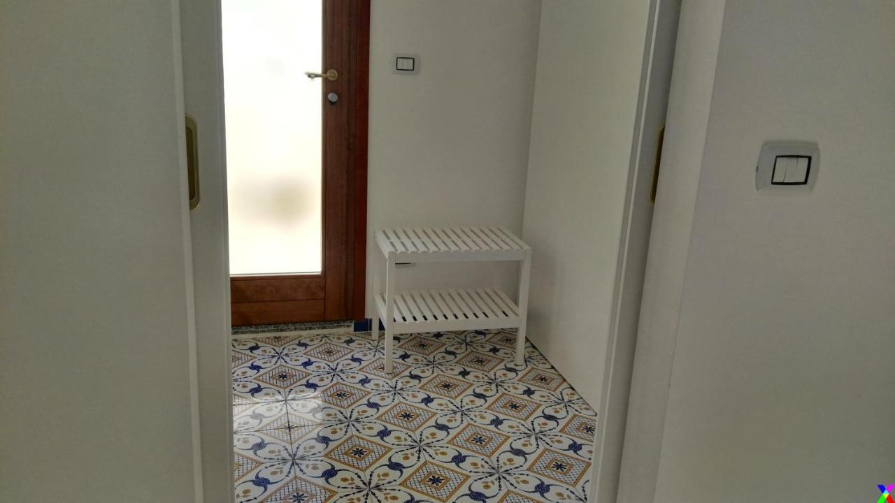 Villa Mary - Apartments Трани Экстерьер фото
